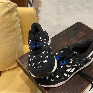 Reebok hexalite sneakers